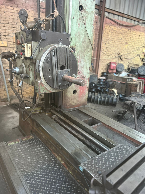 horizontal and vertical line boring